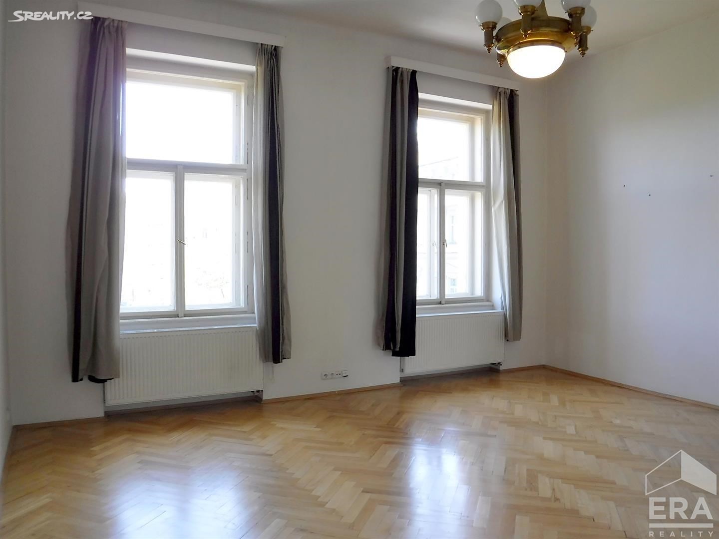 Pronájem bytu 2+1 84 m², Mezibranská, Praha - Nové Město