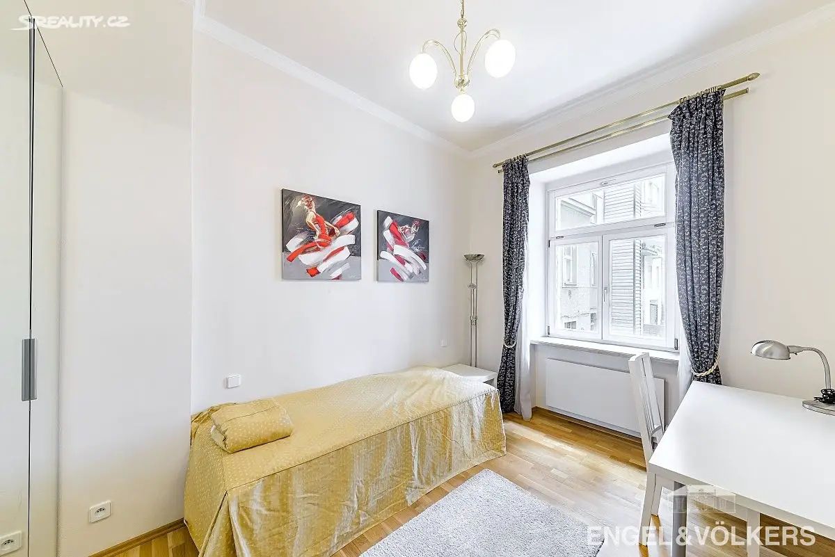 Pronájem bytu 3+1 88 m², Dřevná, Praha 2 - Nové Město