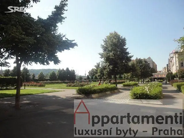 Prodej bytu 4+1 104 m² (Podkrovní), Na Poříčním právu, Praha 2 - Nové Město