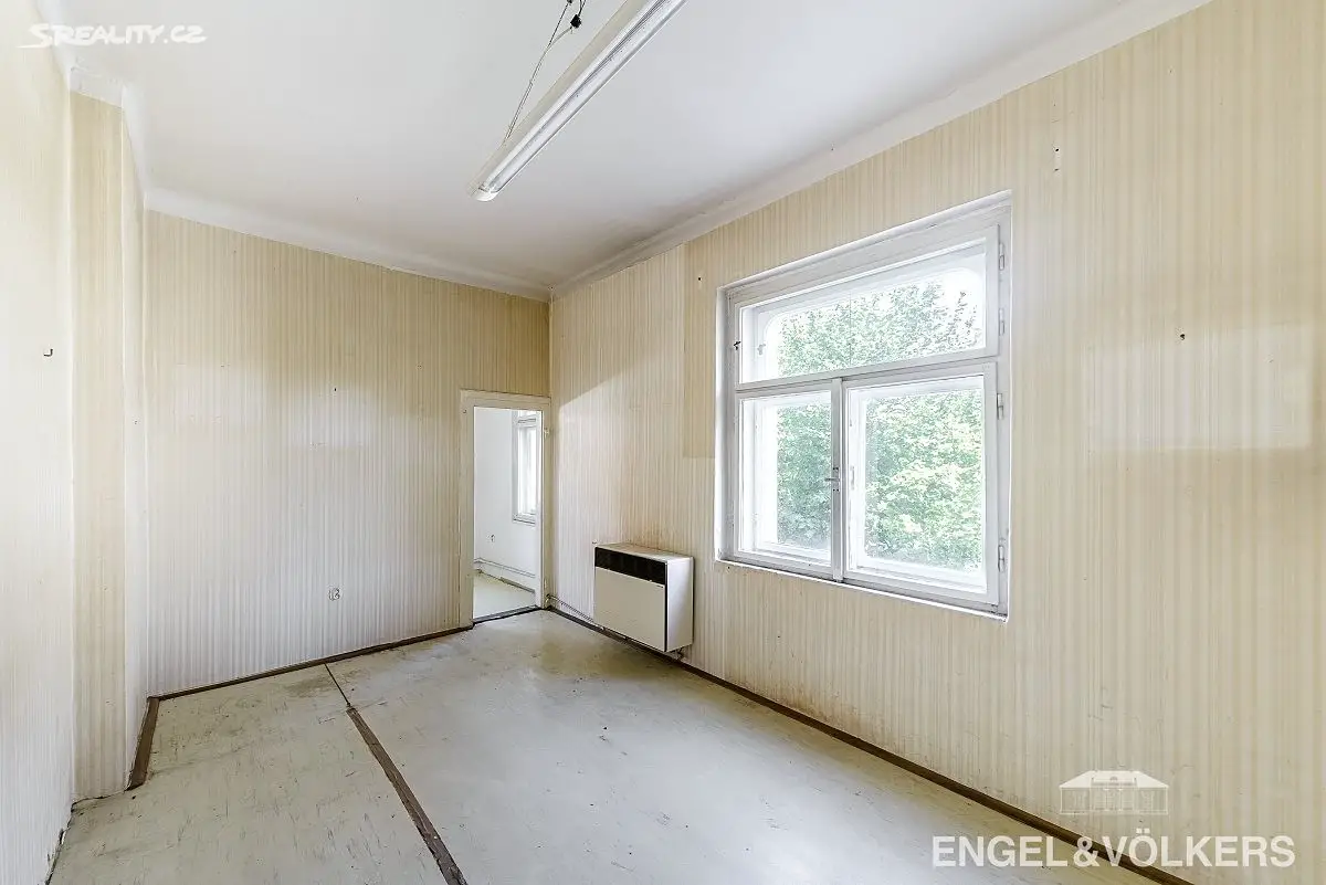Prodej  vily 175 m², pozemek 439 m², Na Vinici, Praha 10 - Strašnice