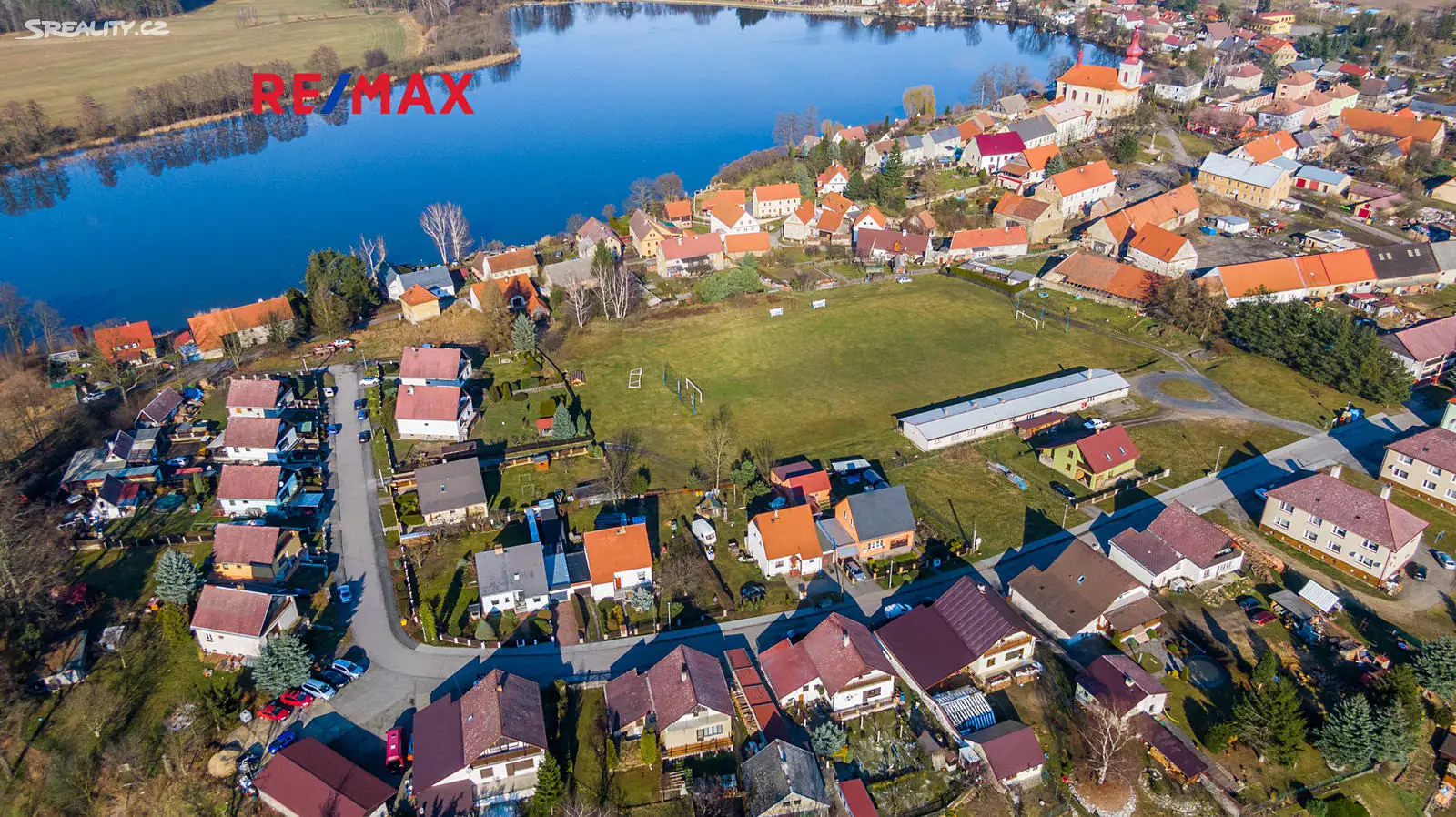Prodej  stavebního pozemku 2 400 m², Holany, okres Česká Lípa