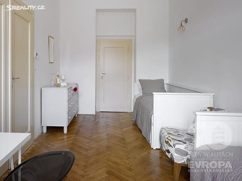 Pronájem bytu 3+kk 55 m², Holečkova, Praha 5 - Košíře