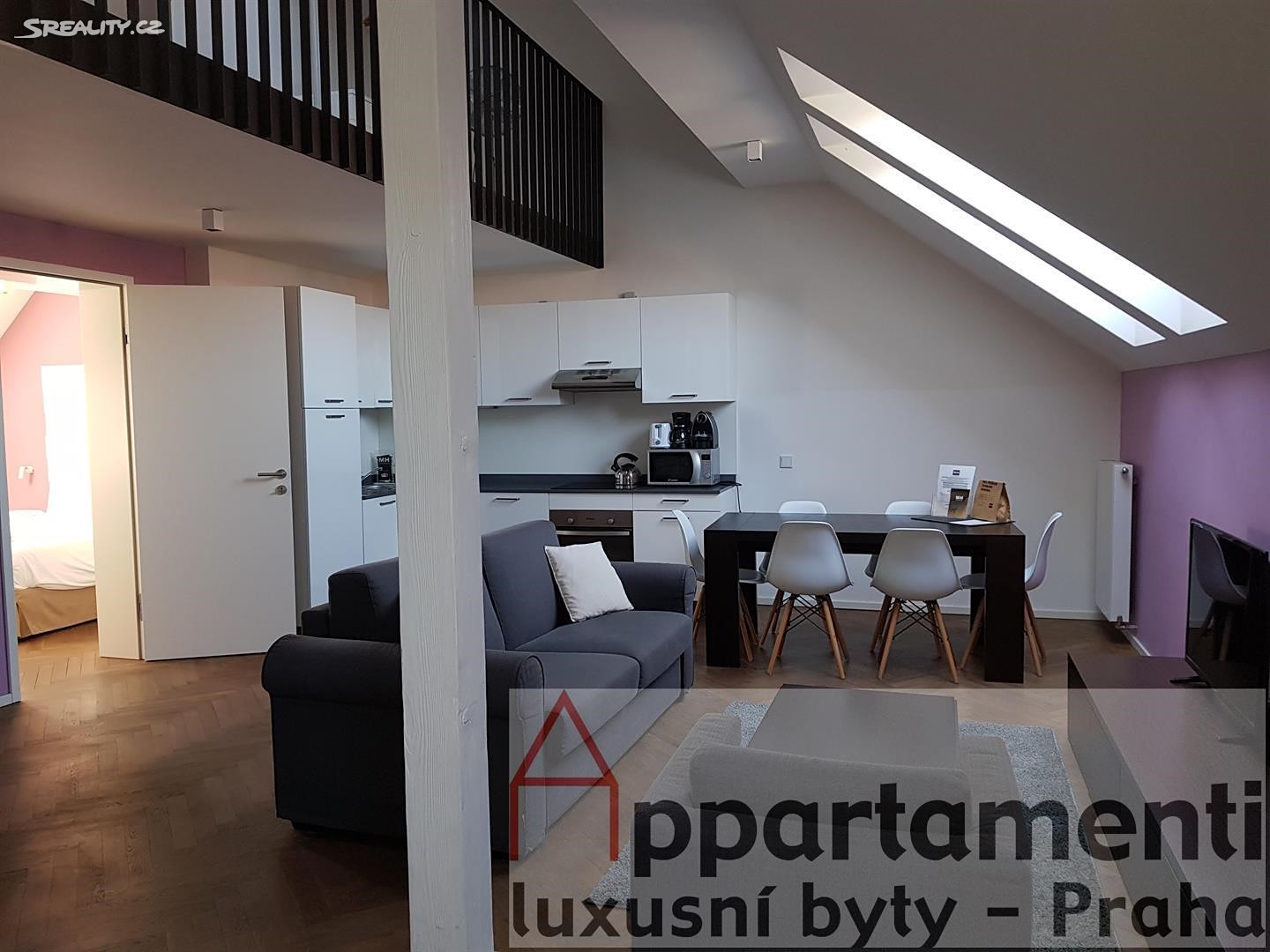 Pronájem bytu 3+kk 95 m² (Mezonet), Staropramenná, Praha 5 - Smíchov