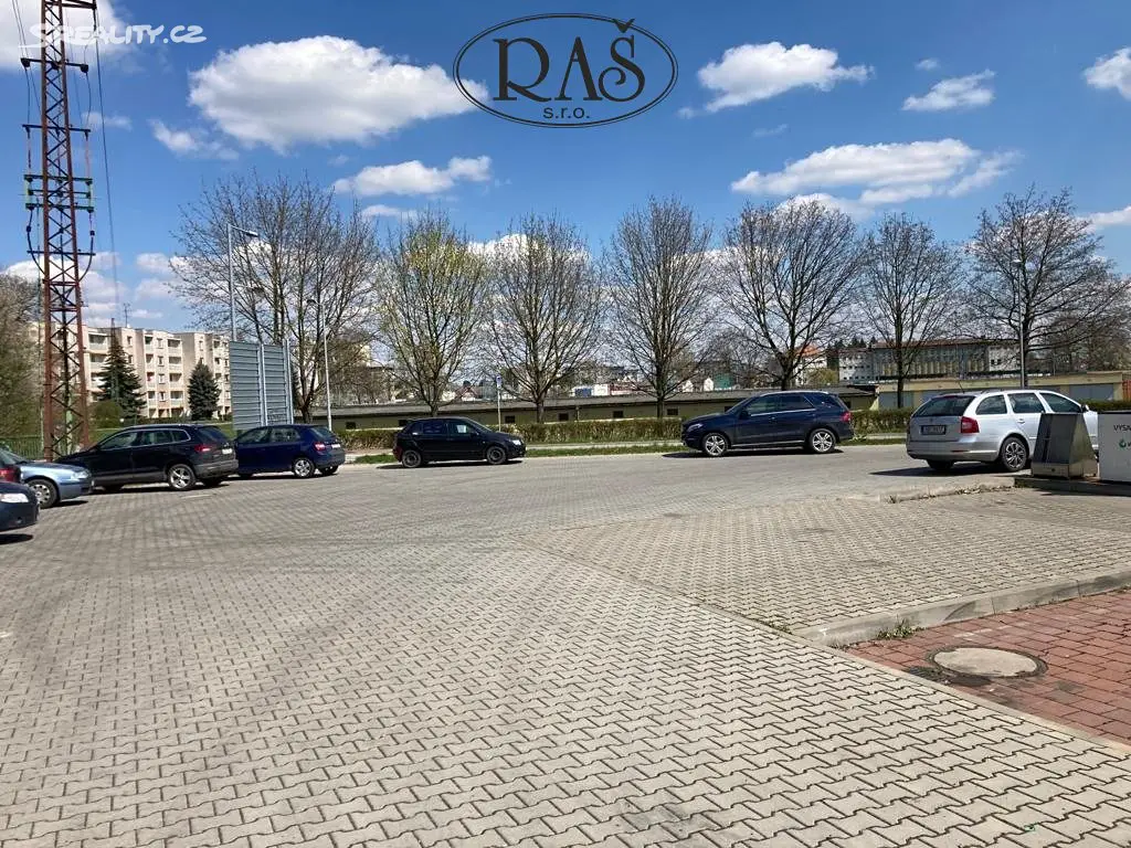 Pronájem  komerčního pozemku 1 280 m², Doubravická, Pardubice - Ohrazenice