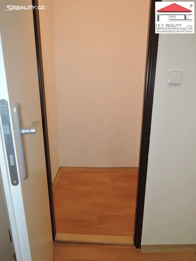 Pronájem bytu 2+kk 60 m², Křesomyslova, Praha 4 - Nusle