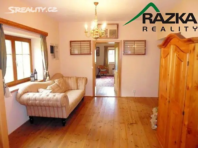 Prodej  rodinného domu 440 m², pozemek 1 090 m², Hošťka - Žebráky, okres Tachov