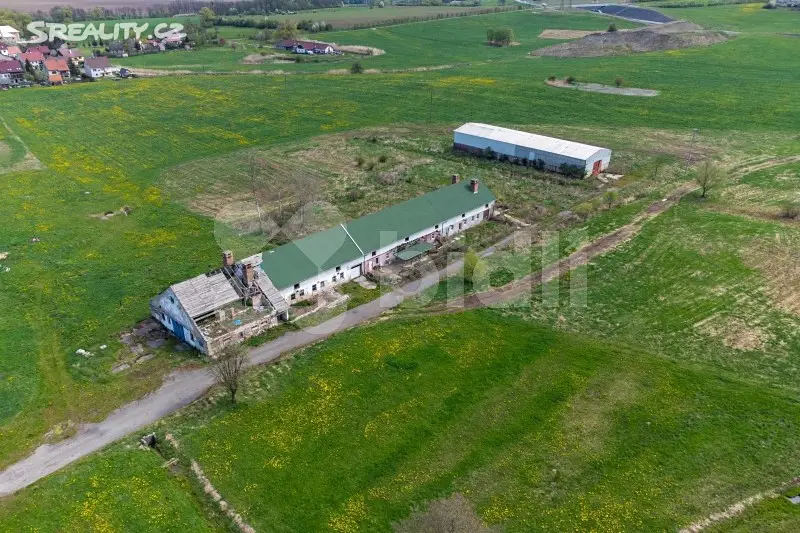 Prodej  zemědělské usedlosti 4 800 m², pozemek 8 133 m², Úštěcká, Kravaře