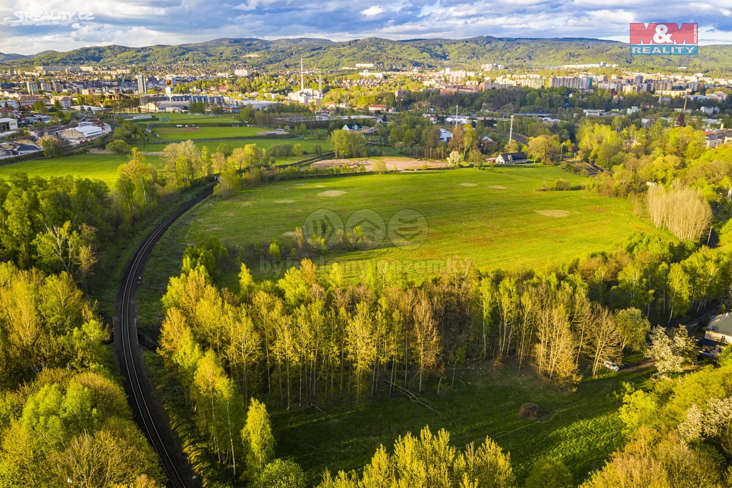 Prodej  stavebního pozemku 3 674 m², Otavská, Liberec - Liberec VI-Rochlice