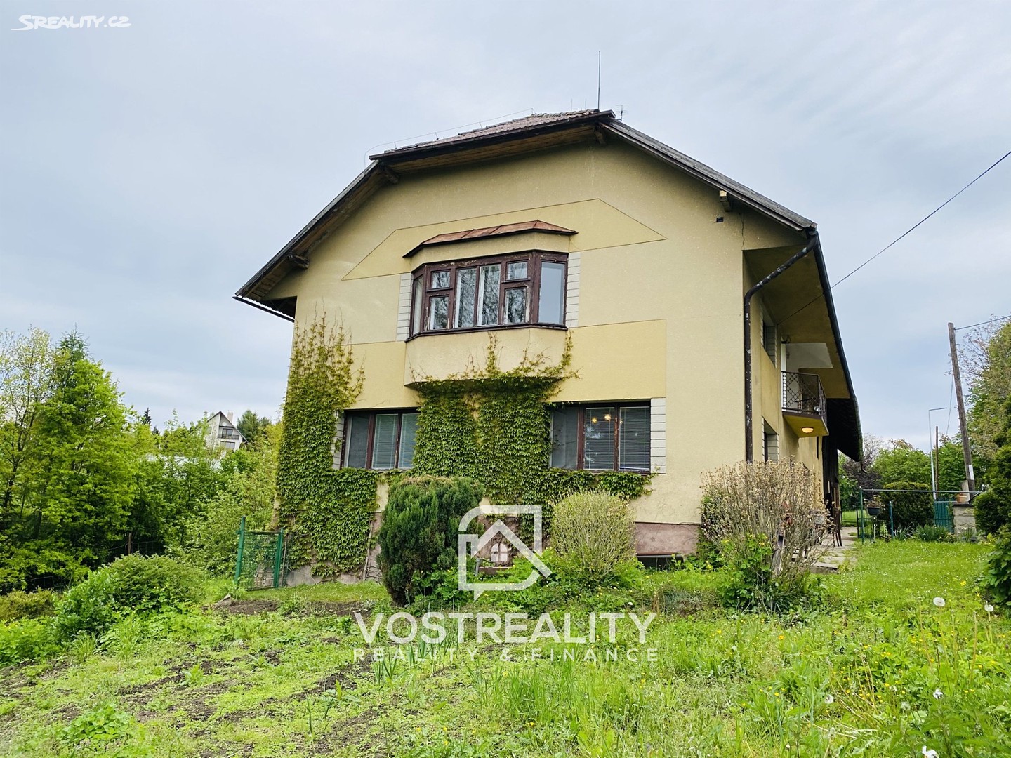 Prodej  rodinného domu 390 m², pozemek 3 872 m², Loukovec - Hubálov, okres Mladá Boleslav