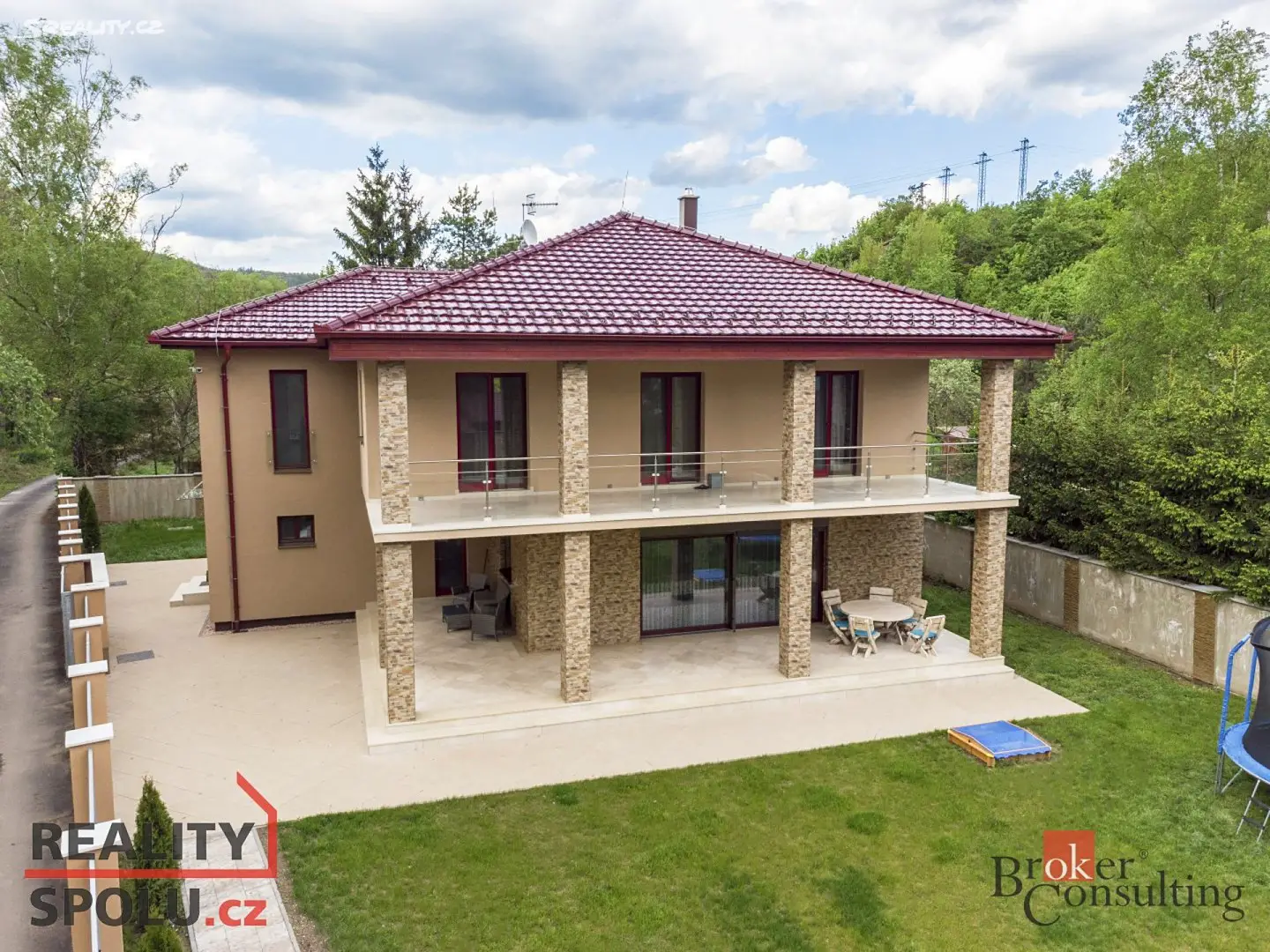 Prodej  rodinného domu 285 m², pozemek 965 m², Tišnovská, Hradčany