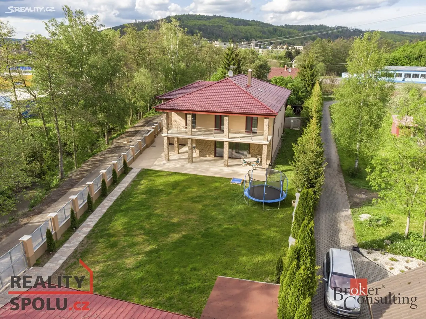 Prodej  rodinného domu 285 m², pozemek 965 m², Tišnovská, Hradčany