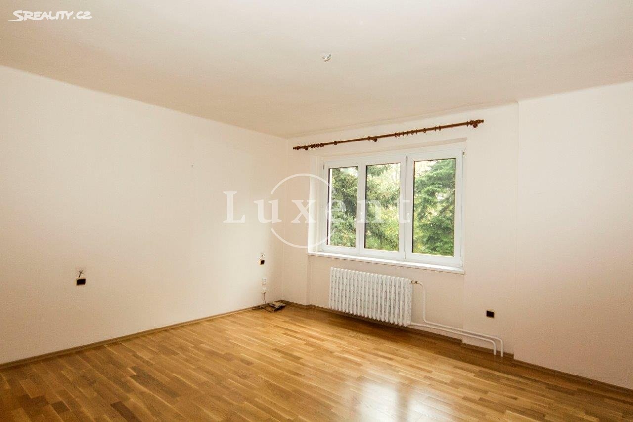 Prodej  rodinného domu 257 m², pozemek 693 m², Praha 5