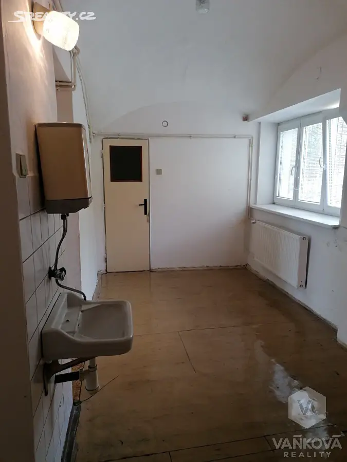 Prodej  rodinného domu 280 m², pozemek 1 340 m², Bouzov, okres Olomouc