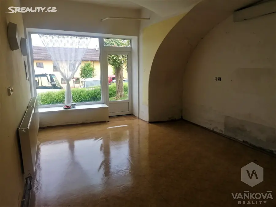 Prodej  rodinného domu 280 m², pozemek 1 340 m², Bouzov, okres Olomouc