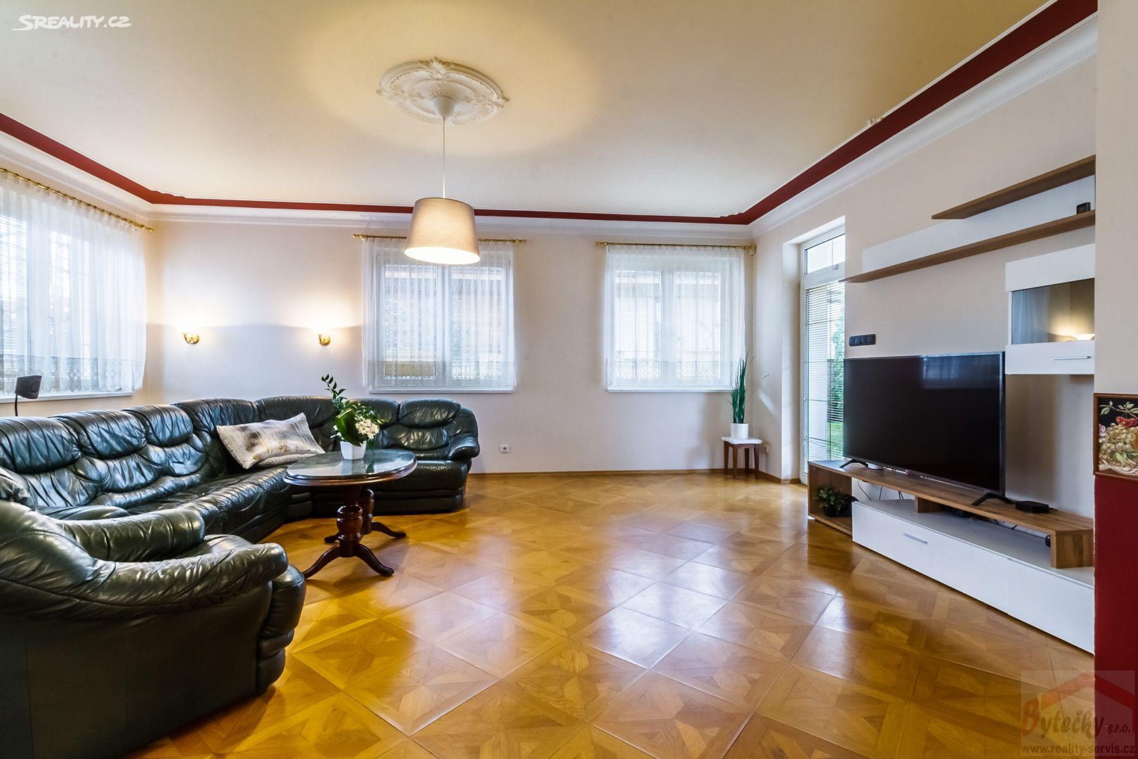 Prodej  rodinného domu 464 m², pozemek 725 m², Na pěšině, Praha 8 - Dolní Chabry