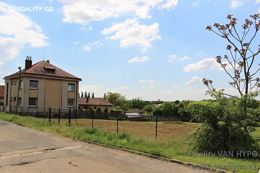 Prodej  stavebního pozemku 1 043 m², Ve Vlaštovce, Oskořínek