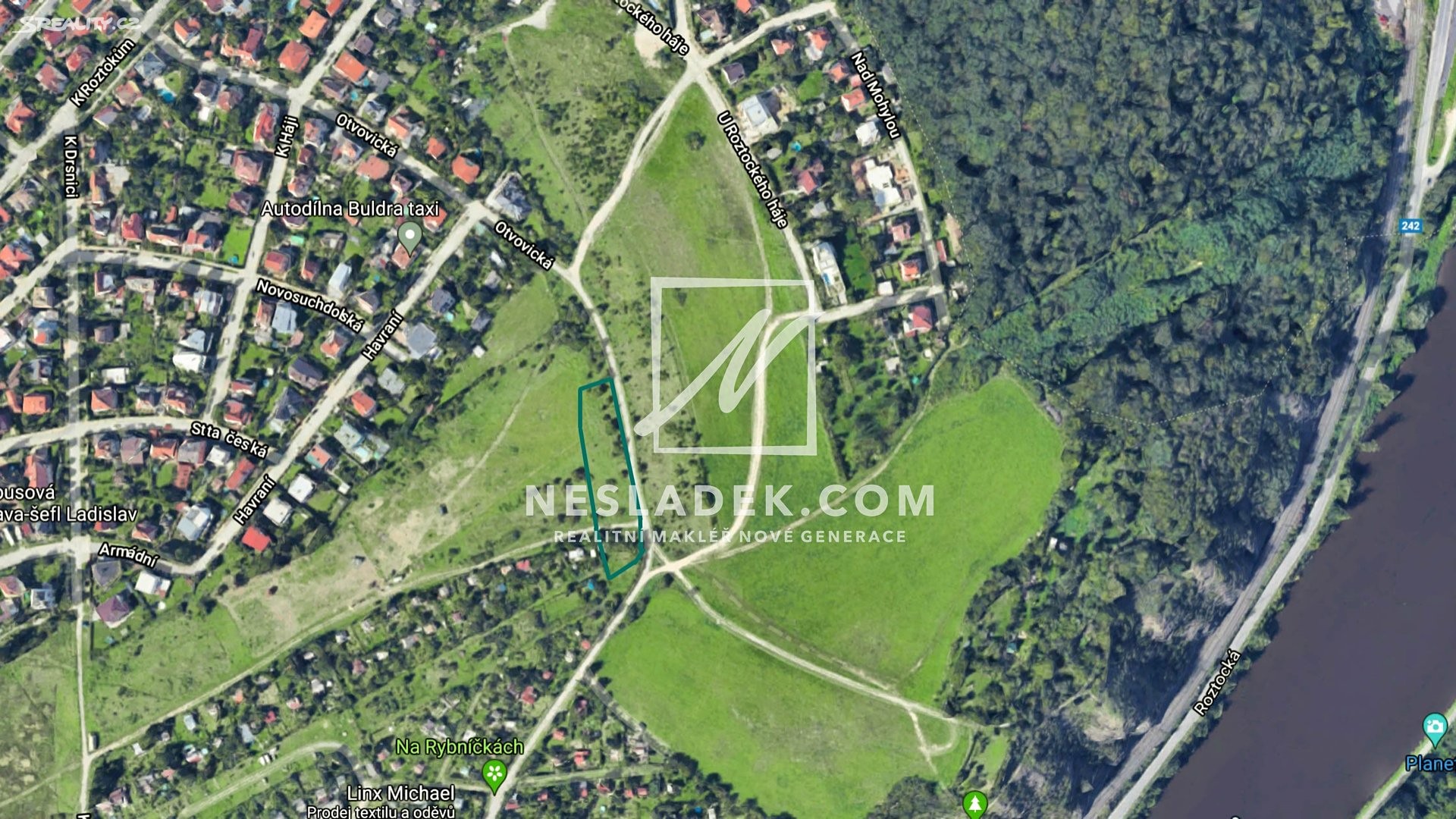 Prodej  stavebního pozemku 2 761 m², Otvovická, Praha 6 - Suchdol