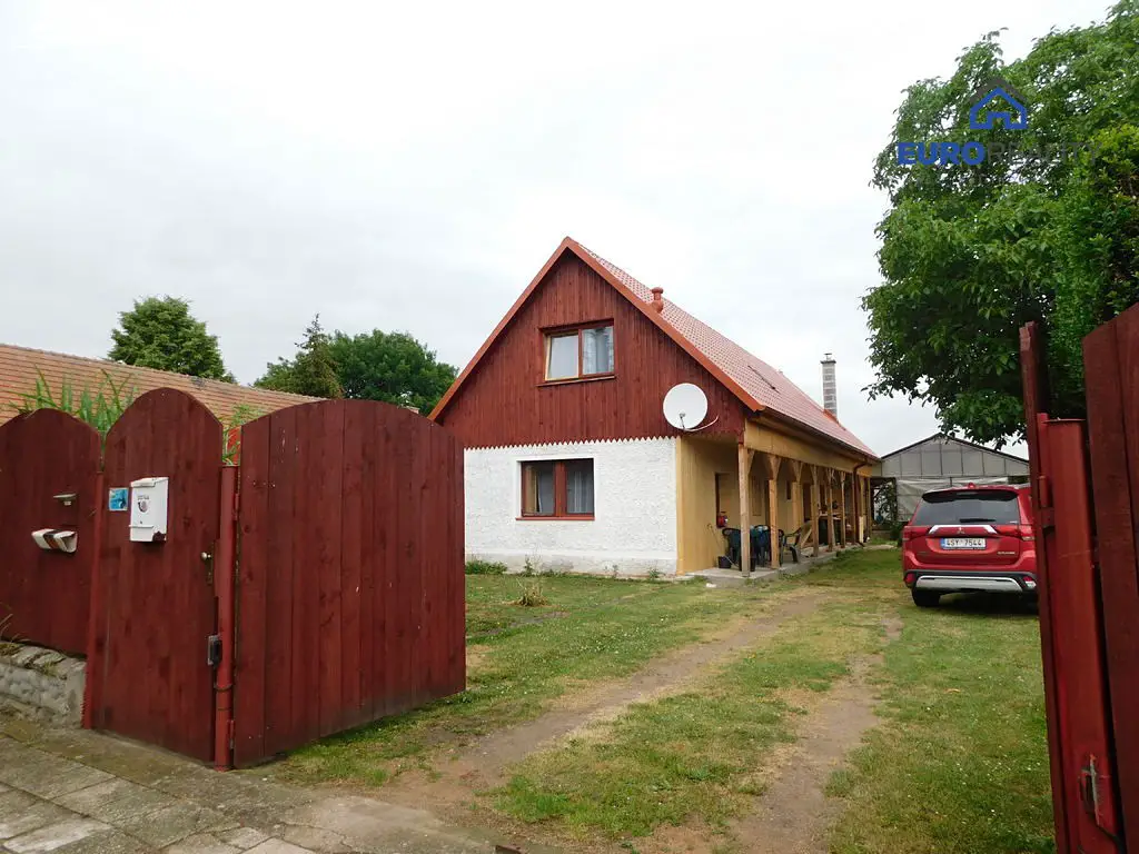 Prodej  chalupy 160 m², pozemek 2 364 m², Městec Králové - Nový, okres Nymburk