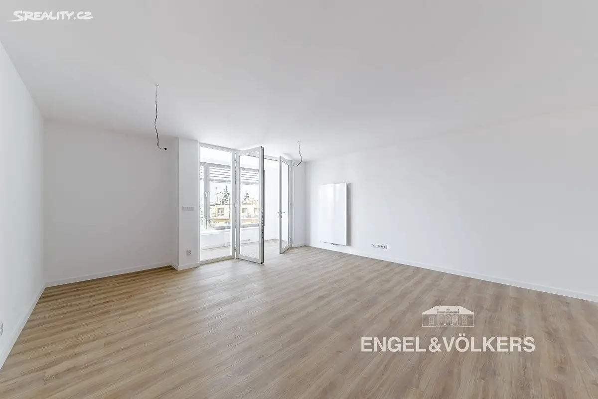 Prodej bytu 1+kk 51 m², Nad Šutkou, Praha 8 - Kobylisy