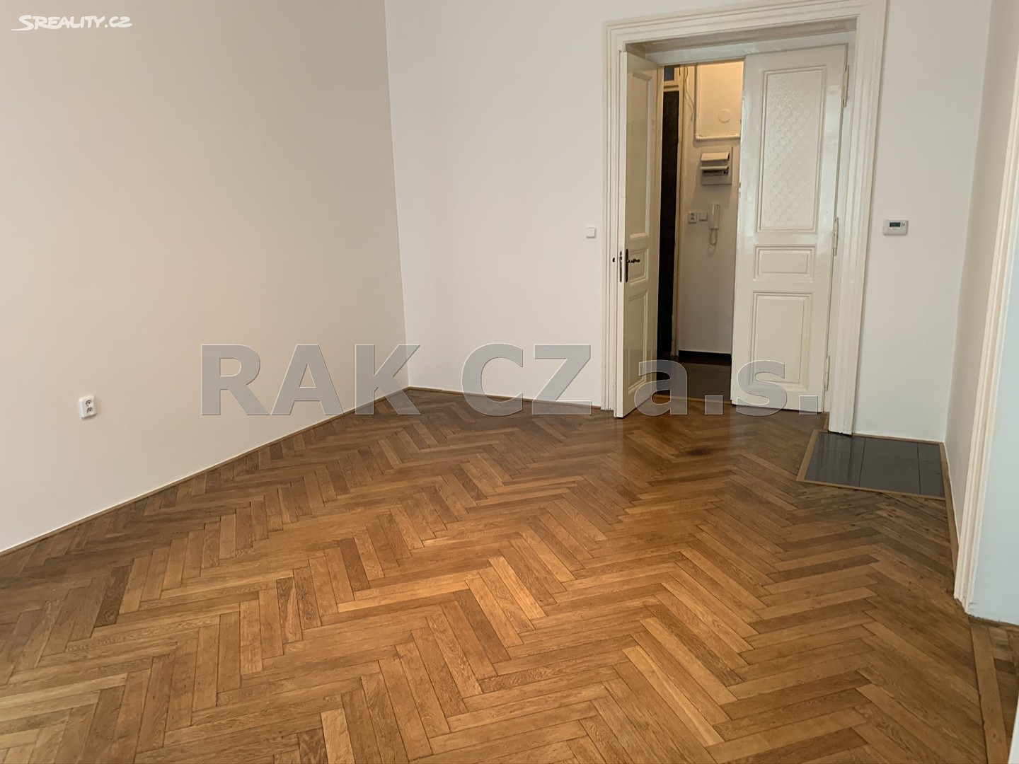 Pronájem bytu 2+1 60 m², Ve Smečkách, Praha 1 - Nové Město