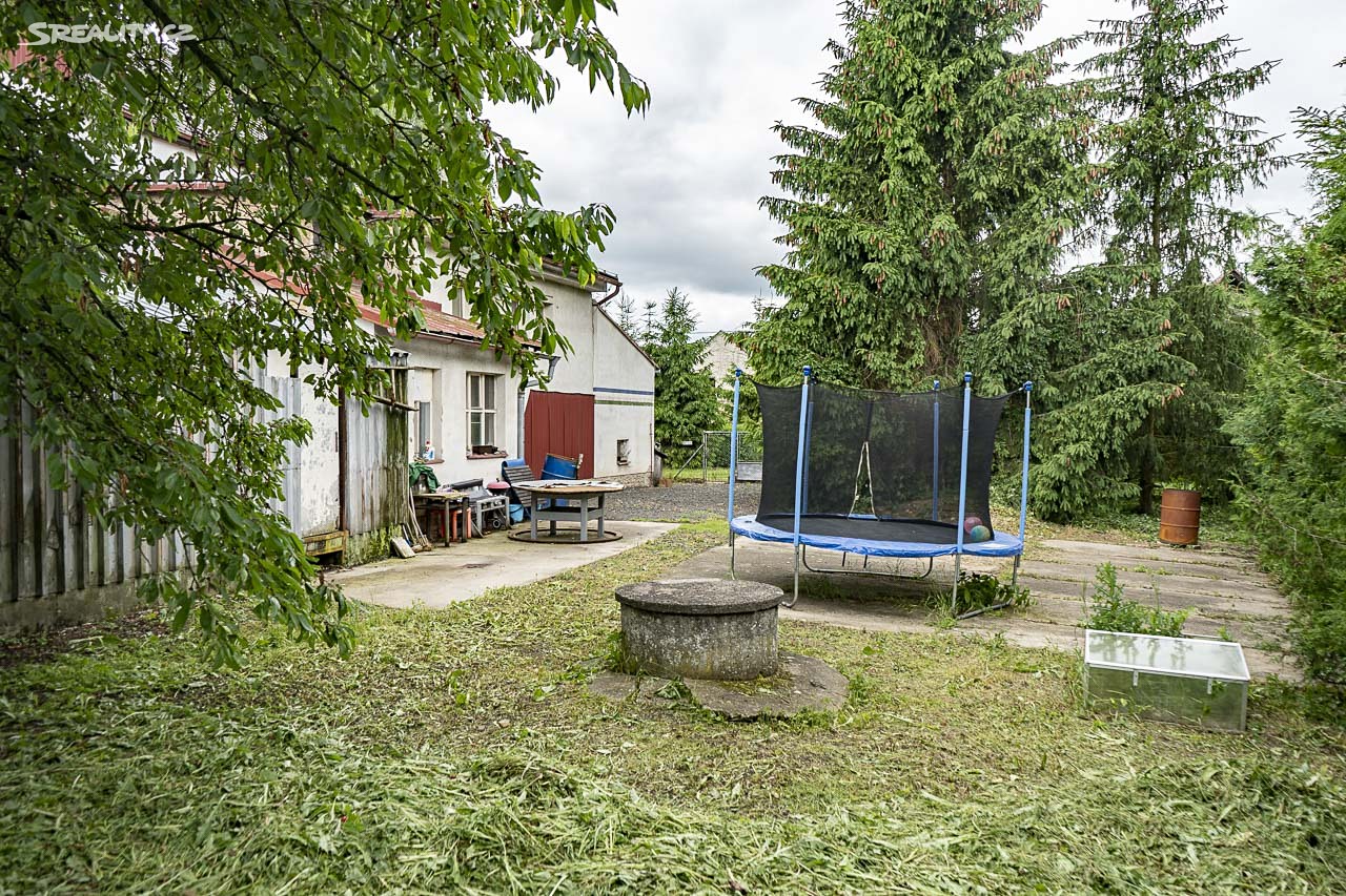 Prodej  rodinného domu 500 m², pozemek 1 421 m², Nádražní, Ostroměř