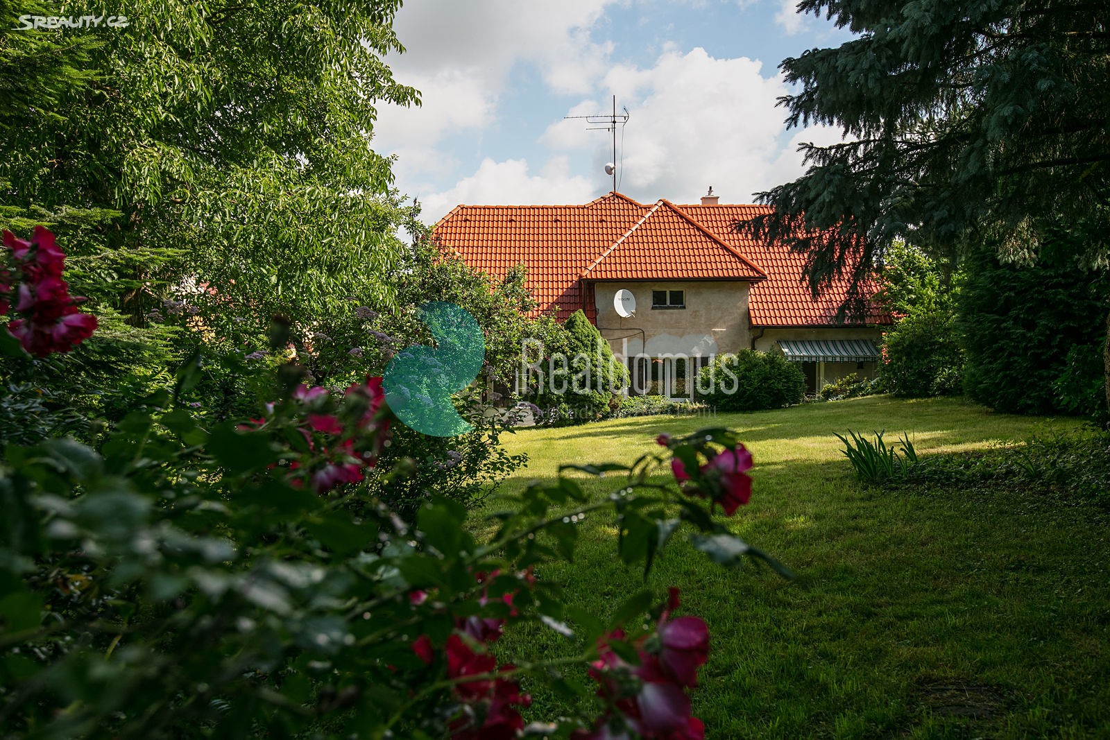 Prodej  rodinného domu 280 m², pozemek 1 104 m², Aloise Nováka, Strančice