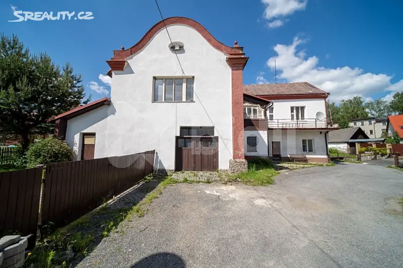 Prodej  rodinného domu 250 m², pozemek 400 m², Na Nábřeží, Svratka
