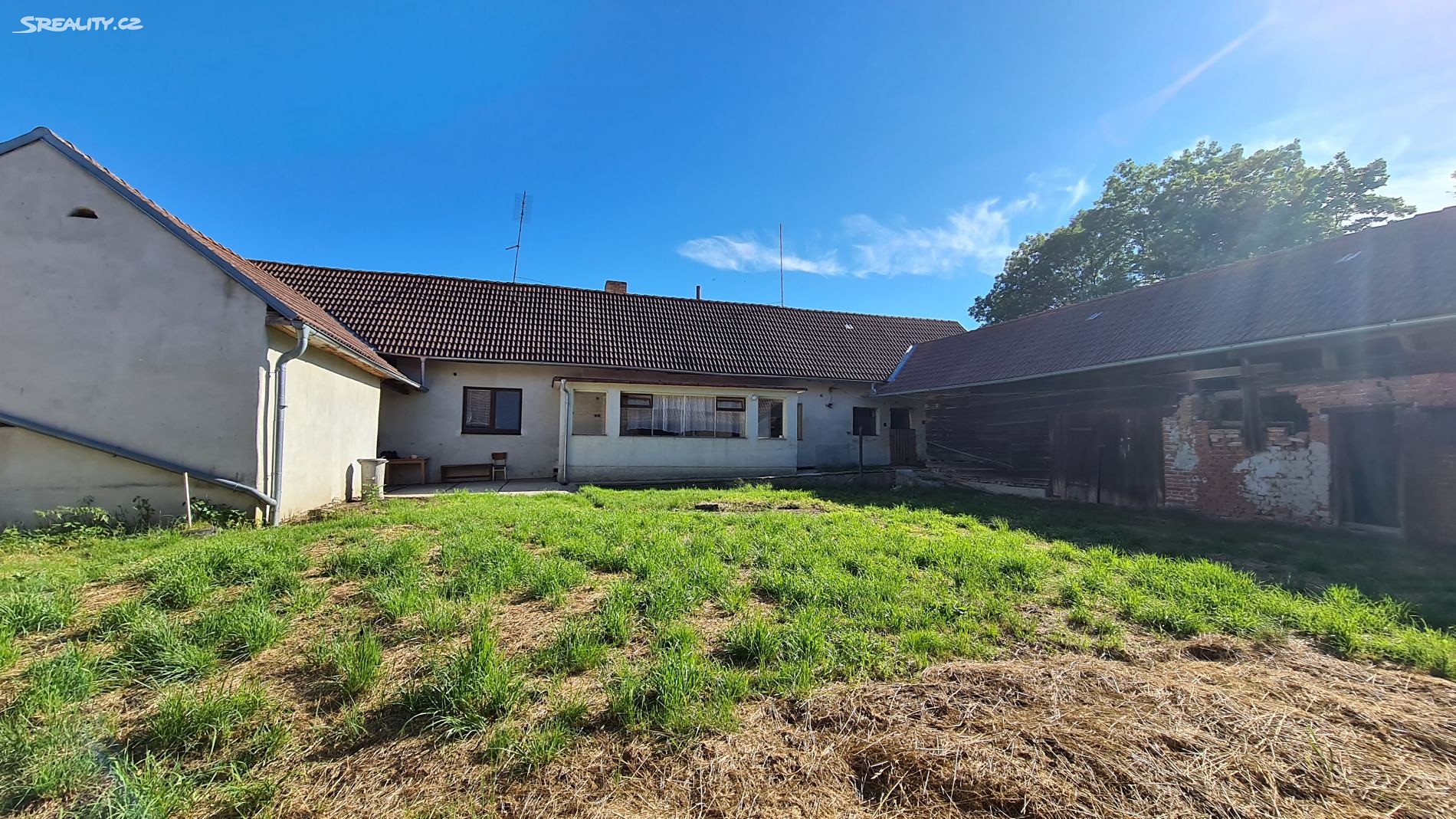 Prodej  rodinného domu 120 m², pozemek 3 204 m², Temelín - Zvěrkovice, okres České Budějovice