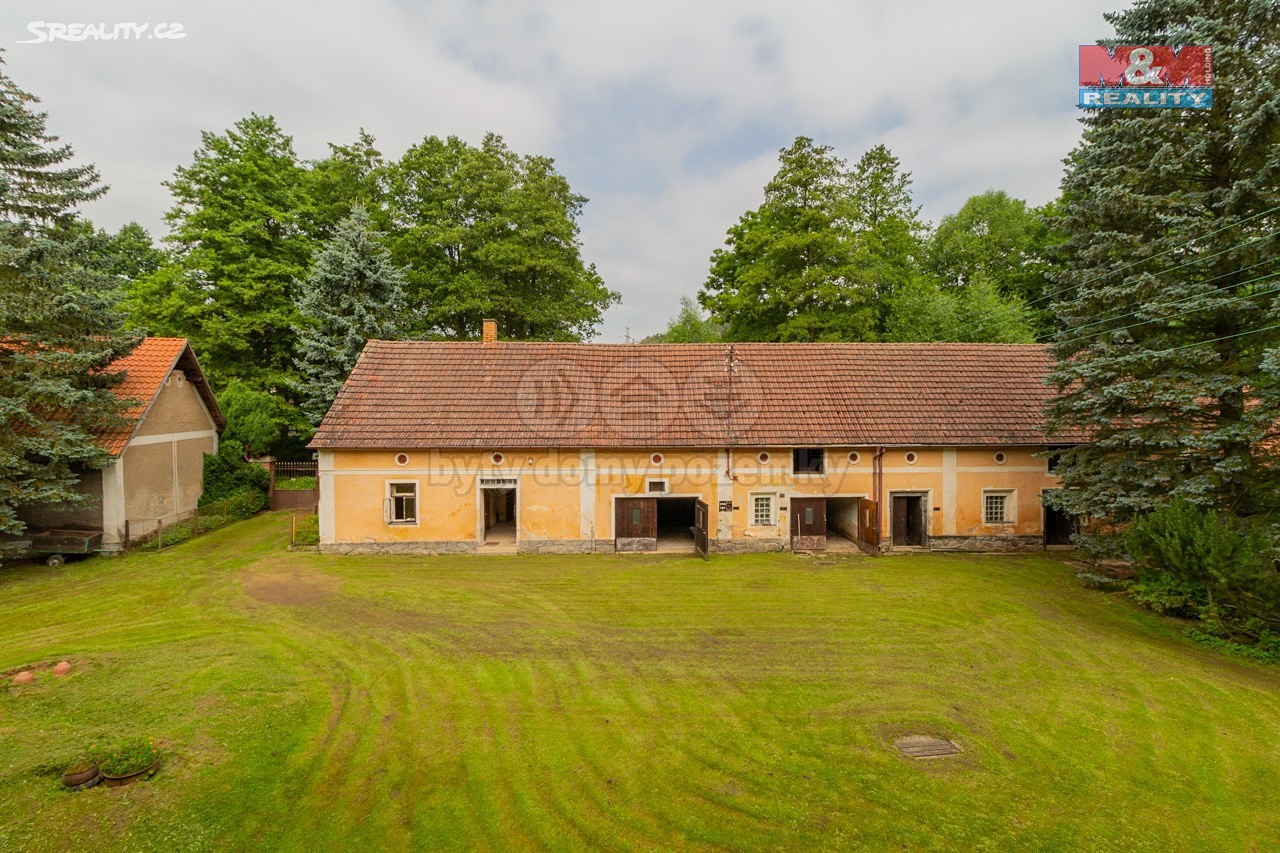 Prodej  rodinného domu 350 m², pozemek 22 663 m², Dolní Hbity, okres Příbram