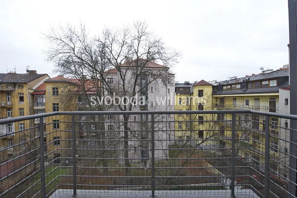 Pronájem bytu 3+1 100 m², Hořejší nábřeží, Praha 5 - Smíchov