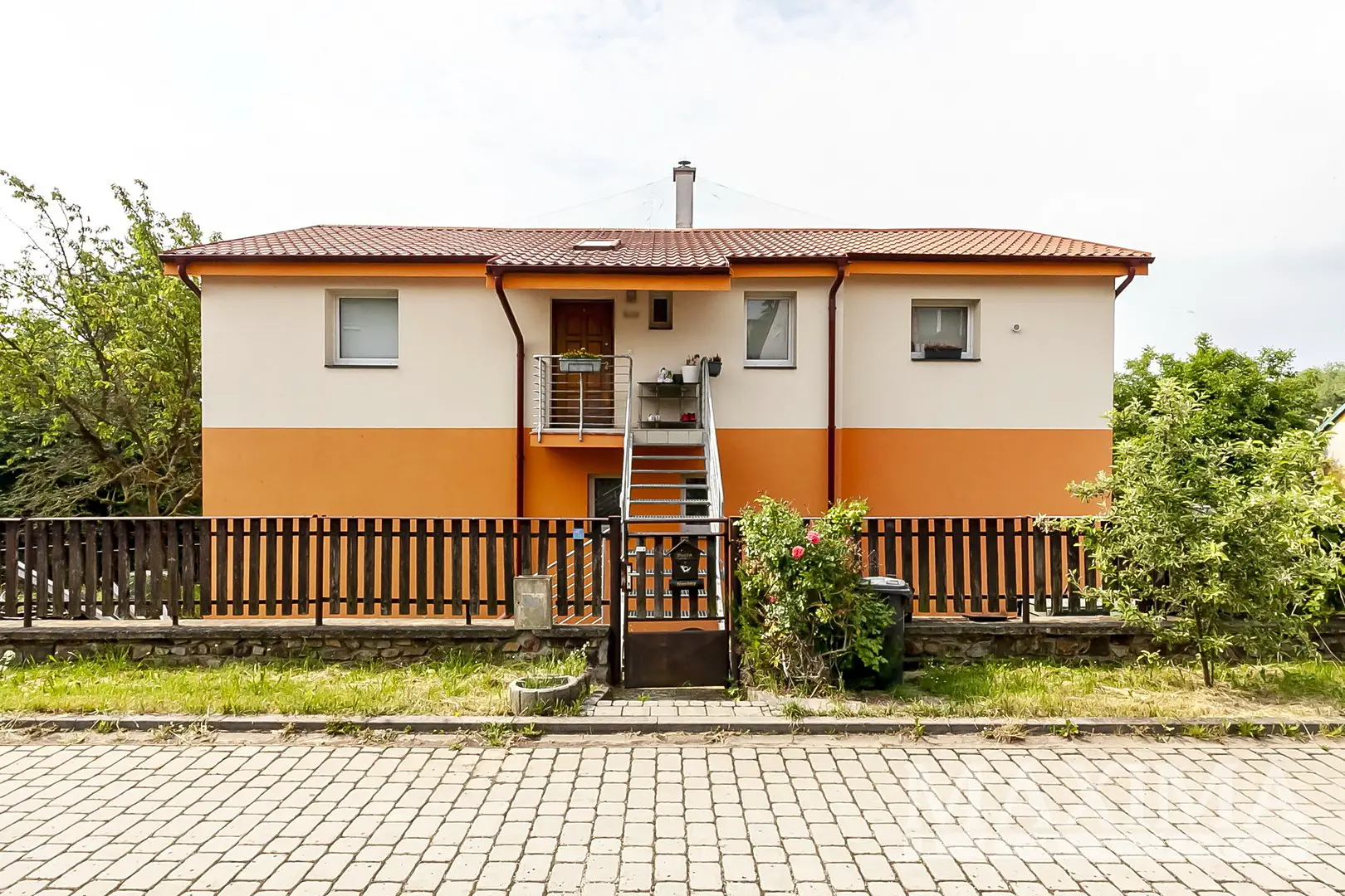 Prodej  rodinného domu 320 m², pozemek 721 m², Praha 9 - Dolní Počernice
