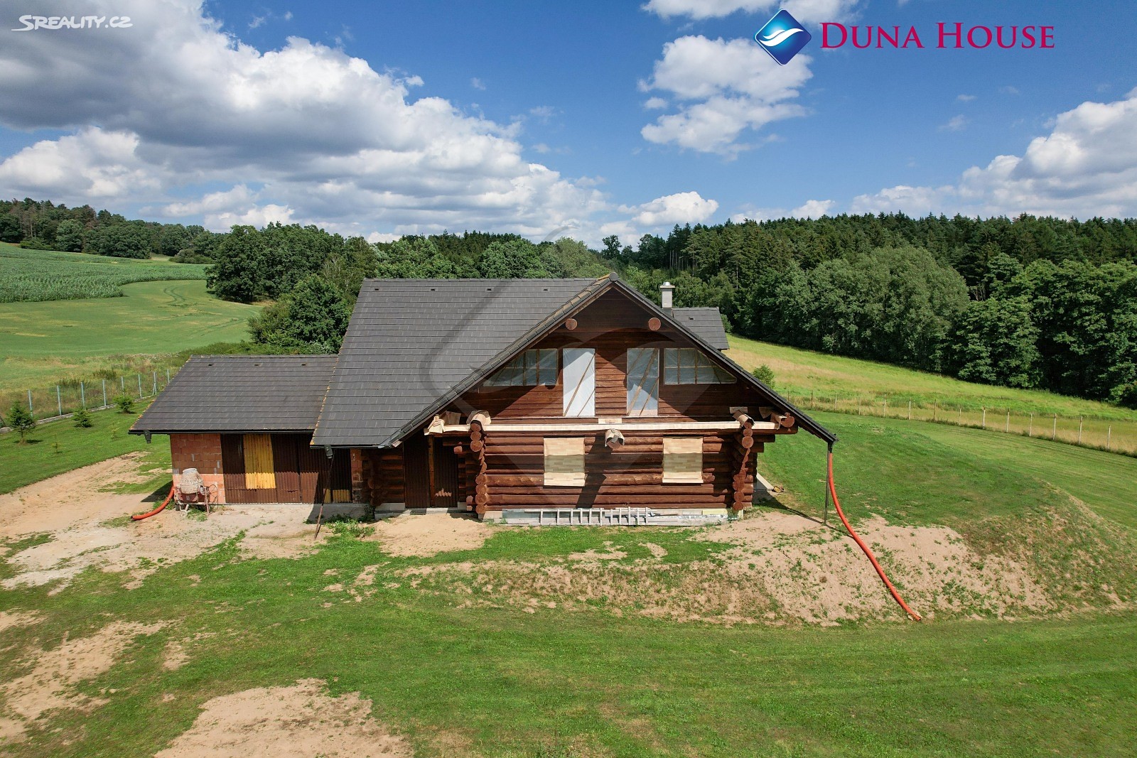 Prodej  rodinného domu 360 m², pozemek 6 026 m², Postupice - Nová Ves, okres Benešov