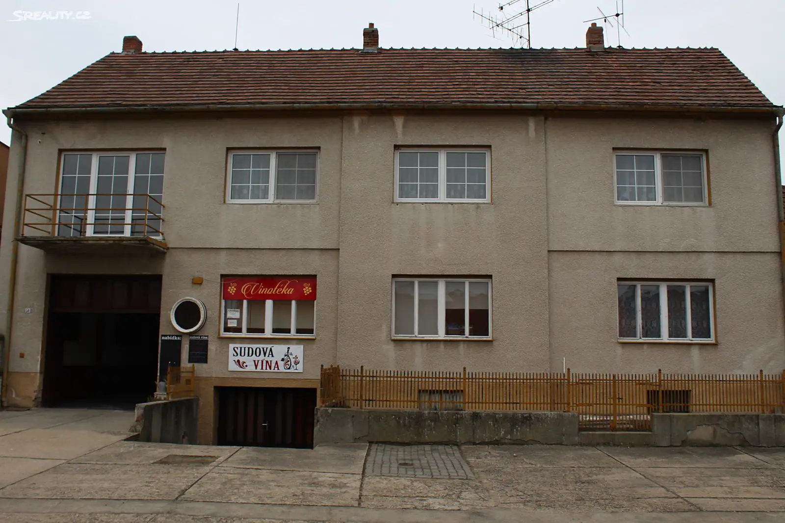 Prodej  rodinného domu 1 648 m², pozemek 2 237 m², Lužice, okres Hodonín