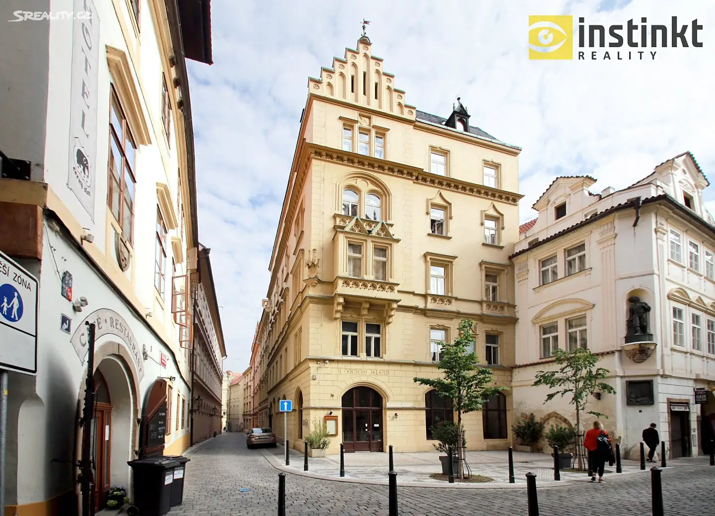 Pronájem bytu 2+1 53 m², Týnská ulička, Praha 1 - Staré Město