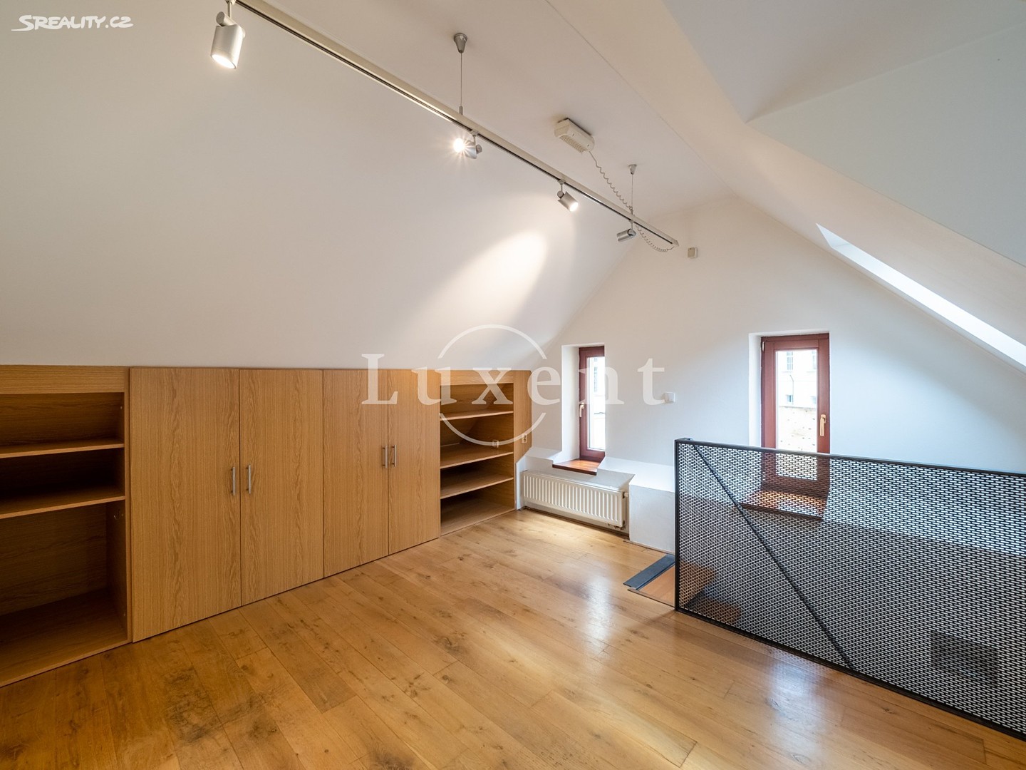 Prodej bytu 4+1 98 m² (Mezonet), Vejvodova, Praha 1 - Staré Město