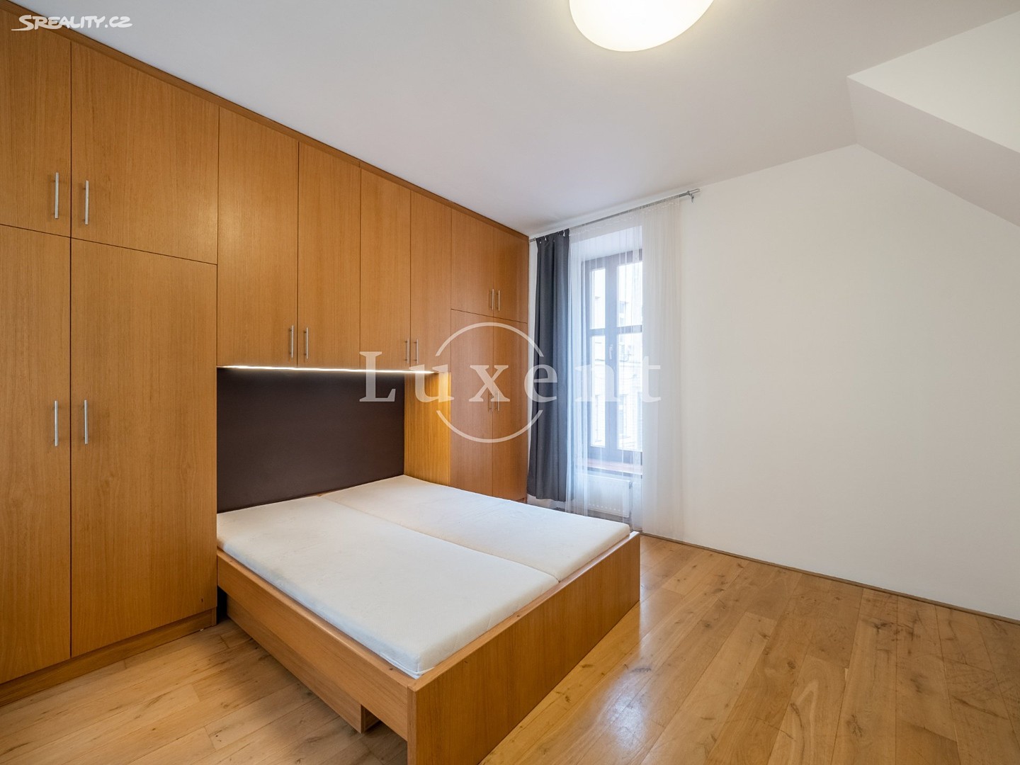 Prodej bytu 4+1 98 m² (Mezonet), Vejvodova, Praha 1 - Staré Město