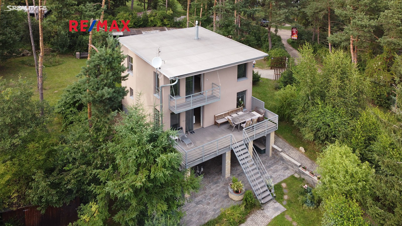 Prodej  vily 290 m², pozemek 2 600 m², Jevišovice, okres Znojmo