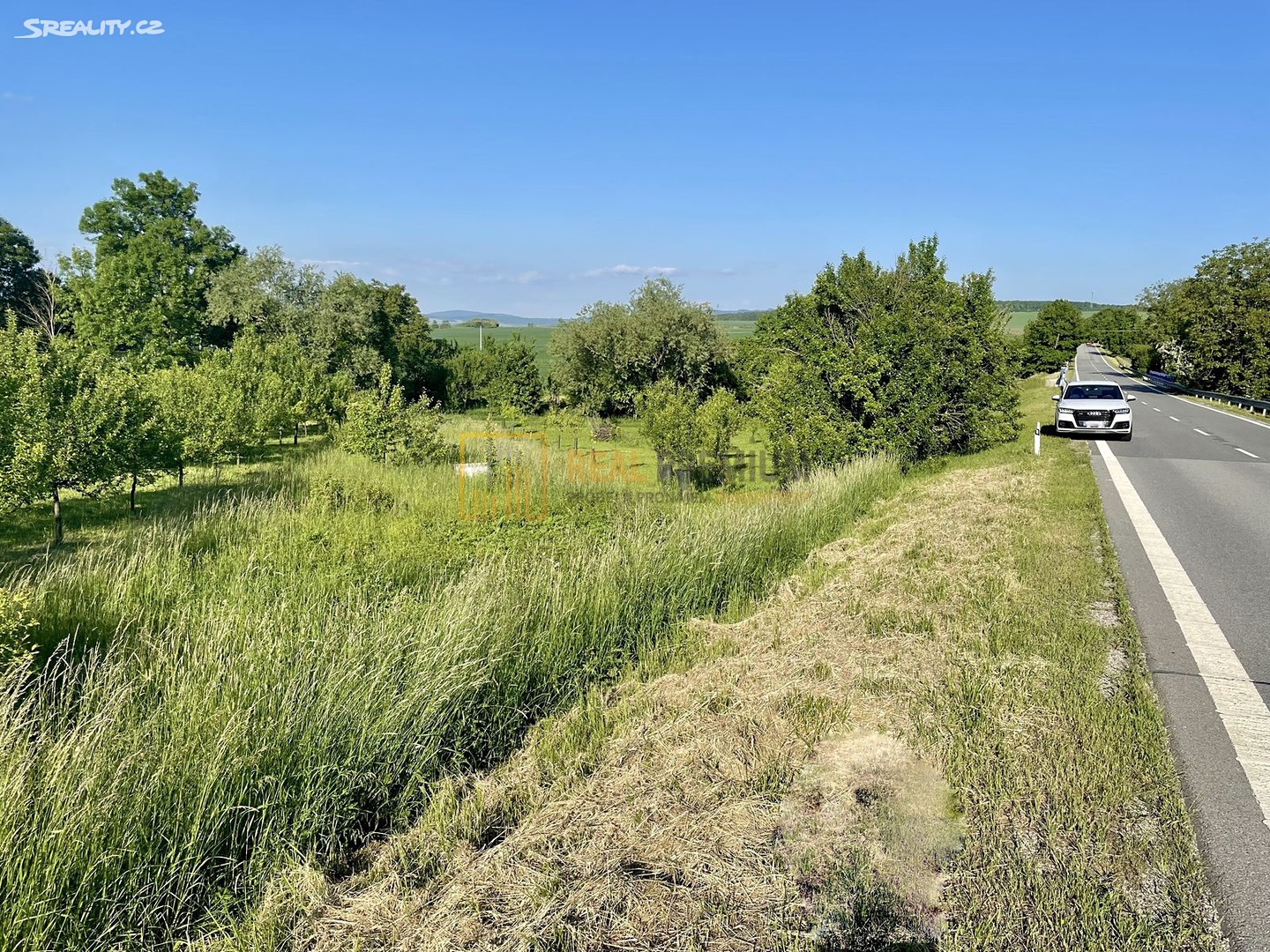 Prodej  stavebního pozemku 3 858 m², Slavkov, okres Uherské Hradiště