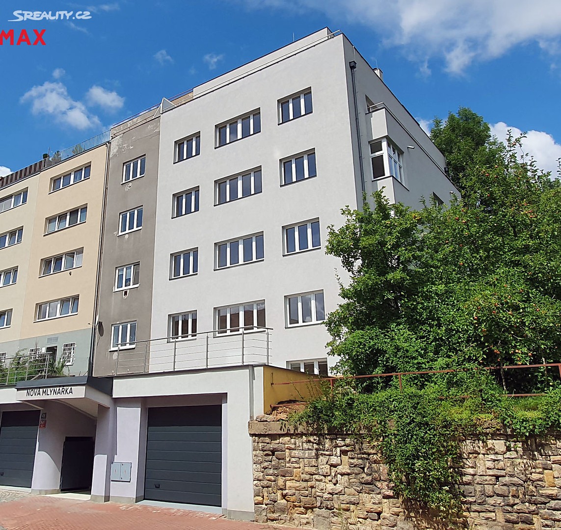 Prodej bytu 2+kk 71 m², Holečkova, Praha 5 - Smíchov