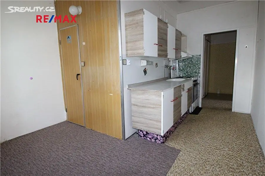 Prodej bytu 3+1 65 m², Svépomoc, Sezimovo Ústí