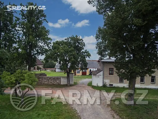 Prodej  zemědělské usedlosti 270 m², pozemek 104 155 m², Počaply, okres Příbram