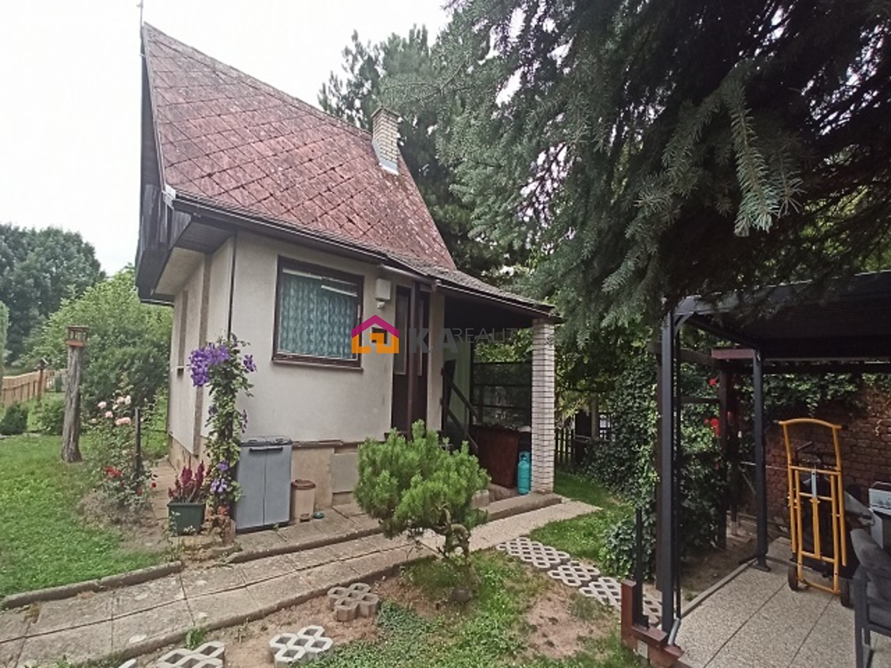 Prodej  chaty 55 m², pozemek 516 m², Sovětice - Horní Černůtky, okres Hradec Králové