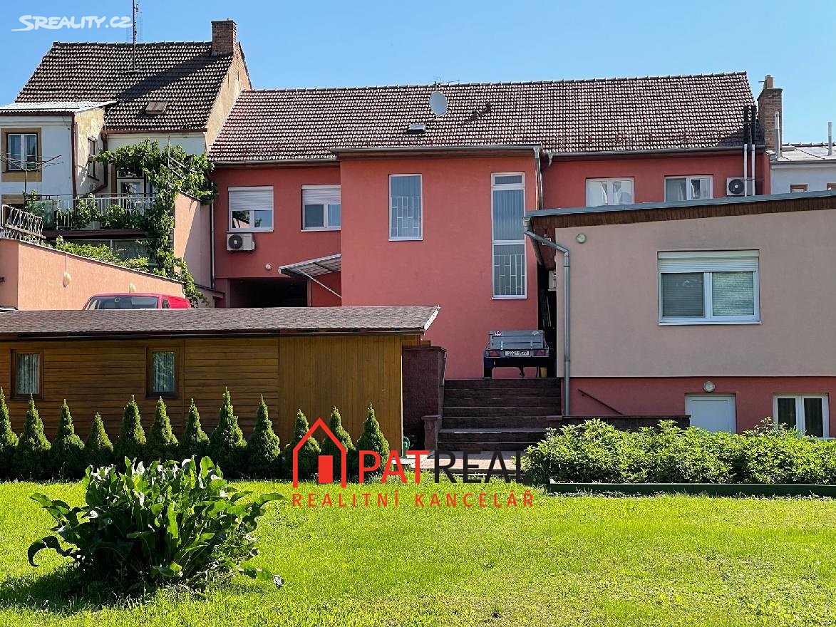Prodej  rodinného domu 371 m², pozemek 1 003 m², Banskobystrická, Brno - Řečkovice