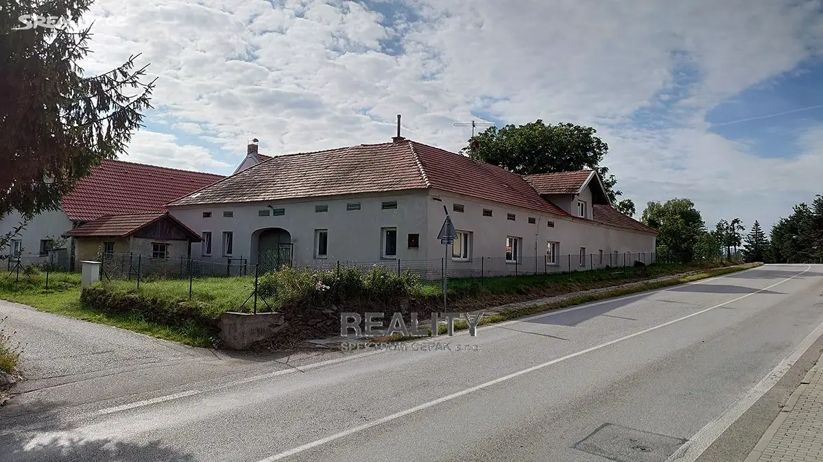 Prodej  zemědělské usedlosti 481 m², pozemek 2 423 m², Netřebice, okres Český Krumlov