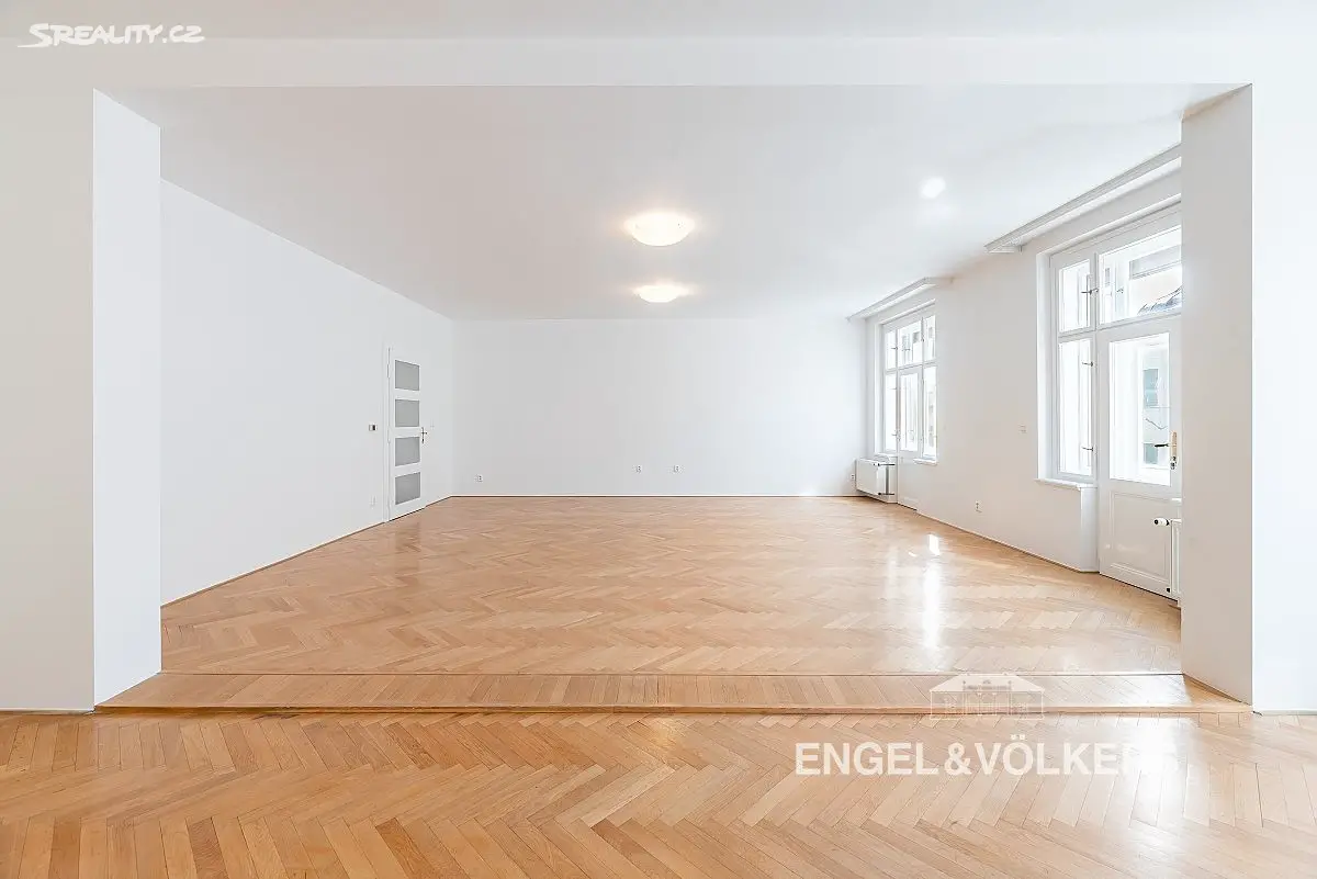 Pronájem bytu 4+1 240 m², Senovážné náměstí, Praha 1 - Nové Město