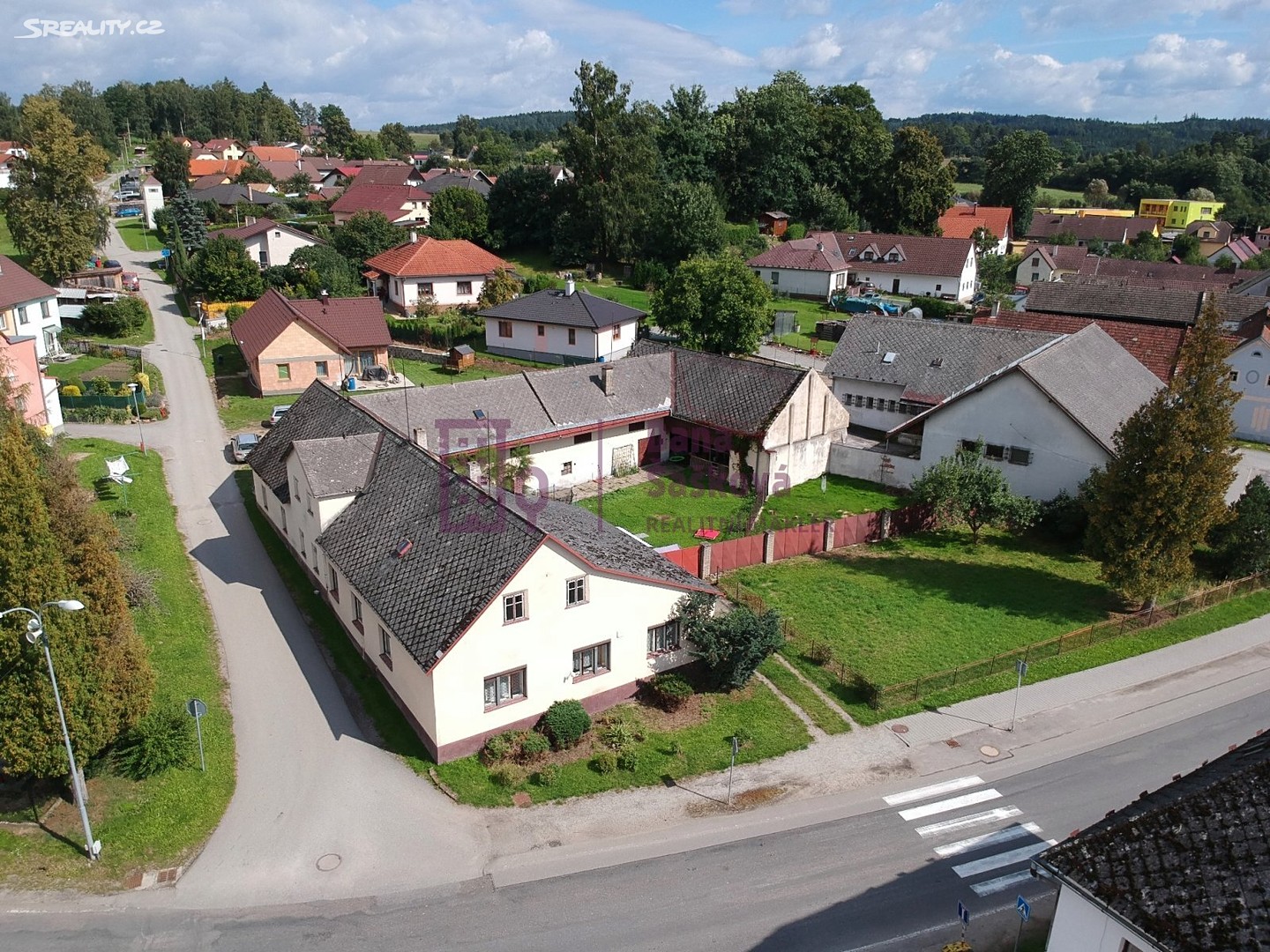 Prodej  rodinného domu 414 m², pozemek 1 430 m², Horní Pěna, okres Jindřichův Hradec