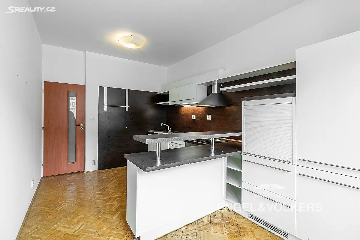 Pronájem bytu 2+1 79 m², Radlická, Praha 5 - Smíchov