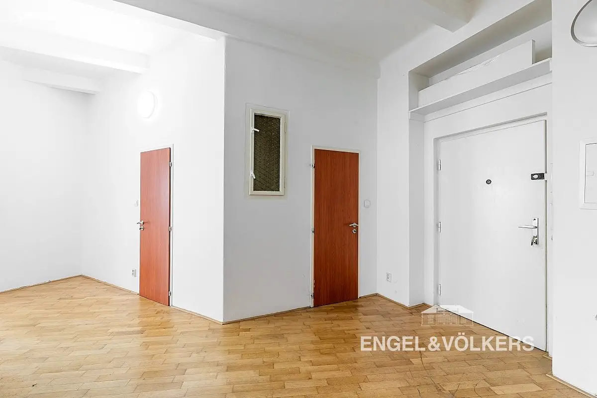 Pronájem bytu 2+1 79 m², Radlická, Praha 5 - Smíchov