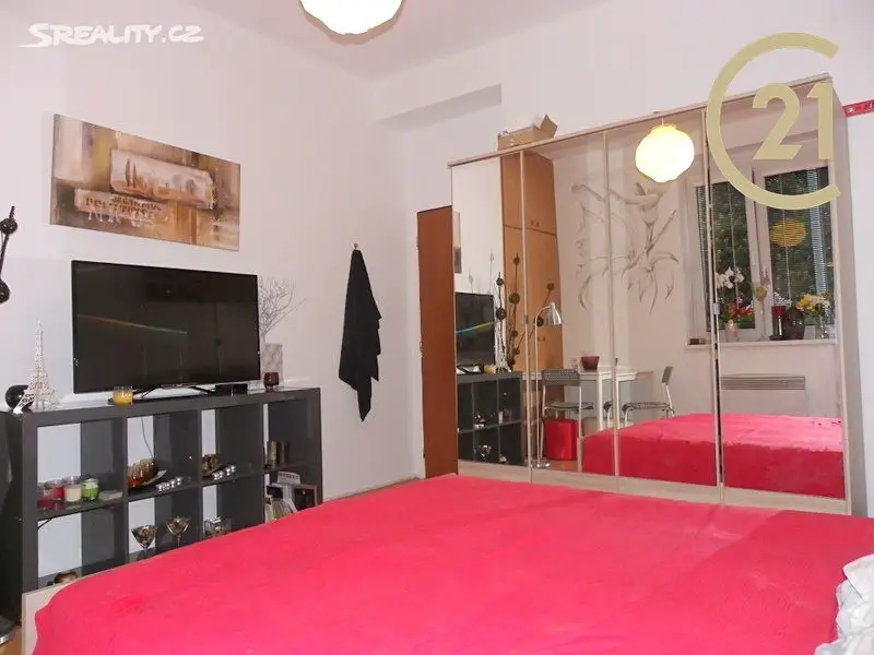 Prodej bytu 1+1 38 m², Konzumní, Praha 9 - Hloubětín