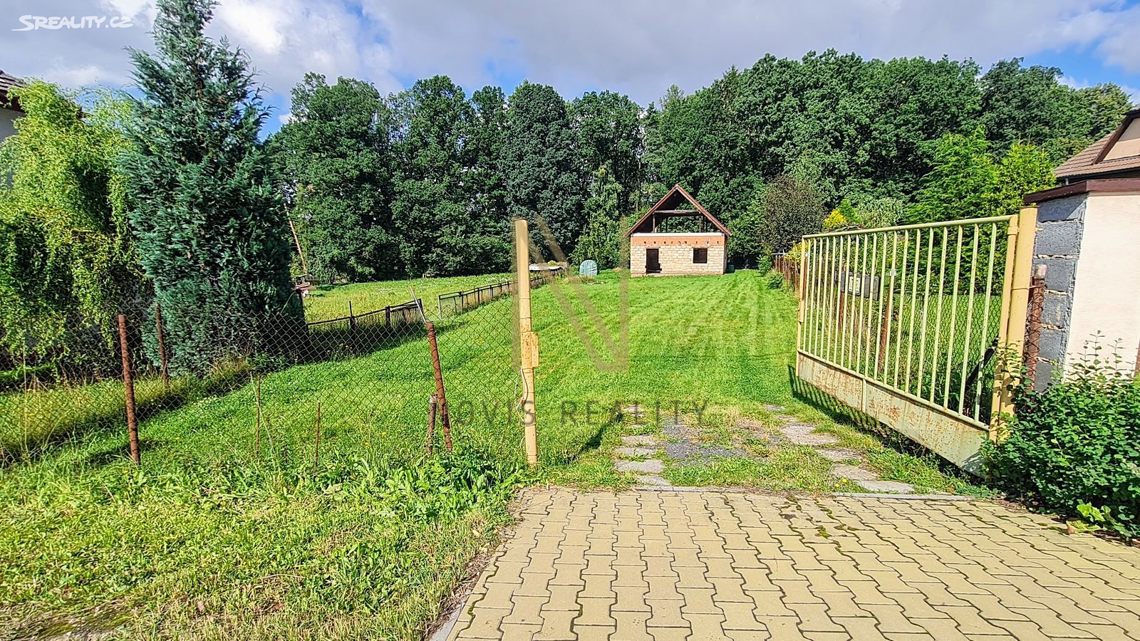 Prodej  stavebního pozemku 1 106 m², Nekmíř, okres Plzeň-sever
